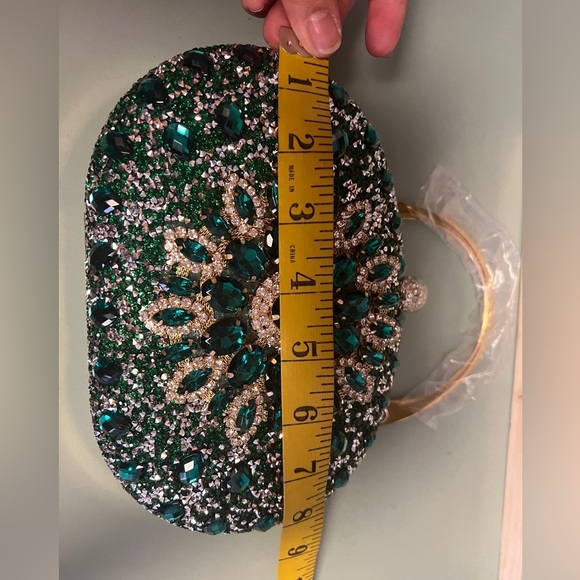Ramla Green Crystal Clutch with removable chain and handle - Picture 7 of 13